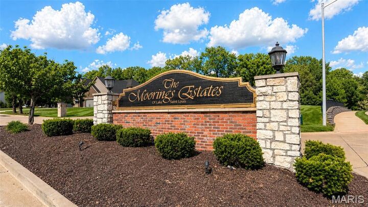 Property Photo:  1614 Lake Knoll Drive 1L  MO 63367 