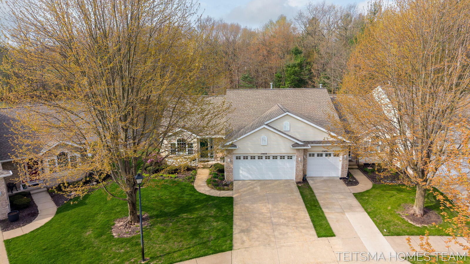 Property Photo:  15443 Winchester Circle  MI 49417 
