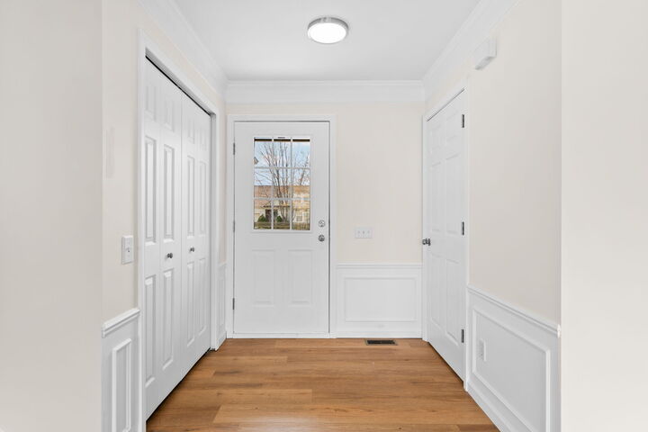 Property Photo:  6285 Maplehurst Drive  MI 48197 