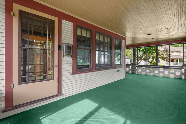 Property Photo:  288 Park Avenue  IL 60030 