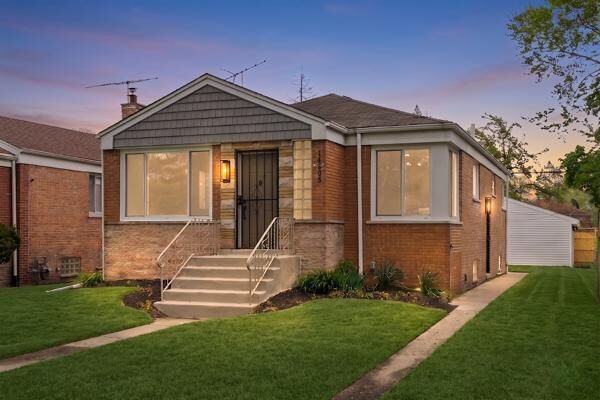Property Photo:  14505 Woodlawn Avenue  IL 60419 