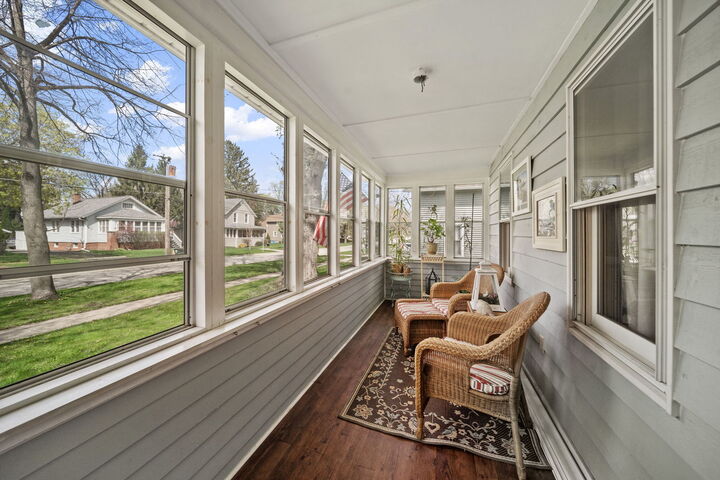 Property Photo:  350-352 Harrison Street  IL 60185 