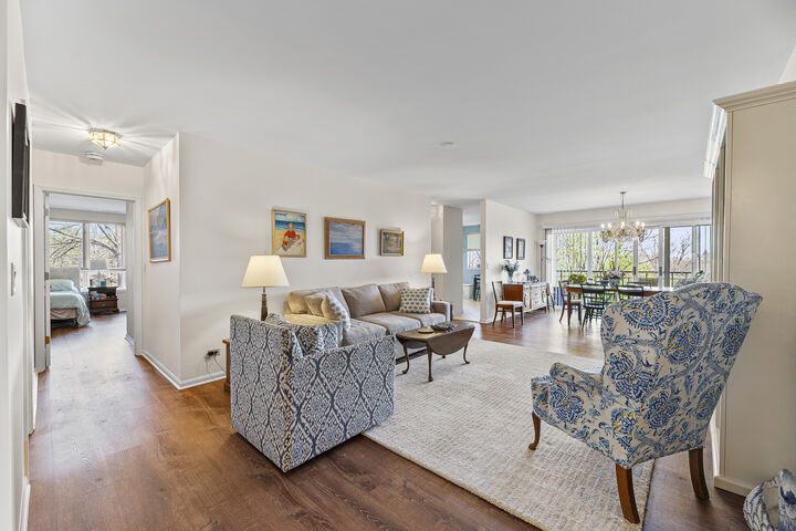 Property Photo:  3100 Lexington Lane 201  IL 60026 