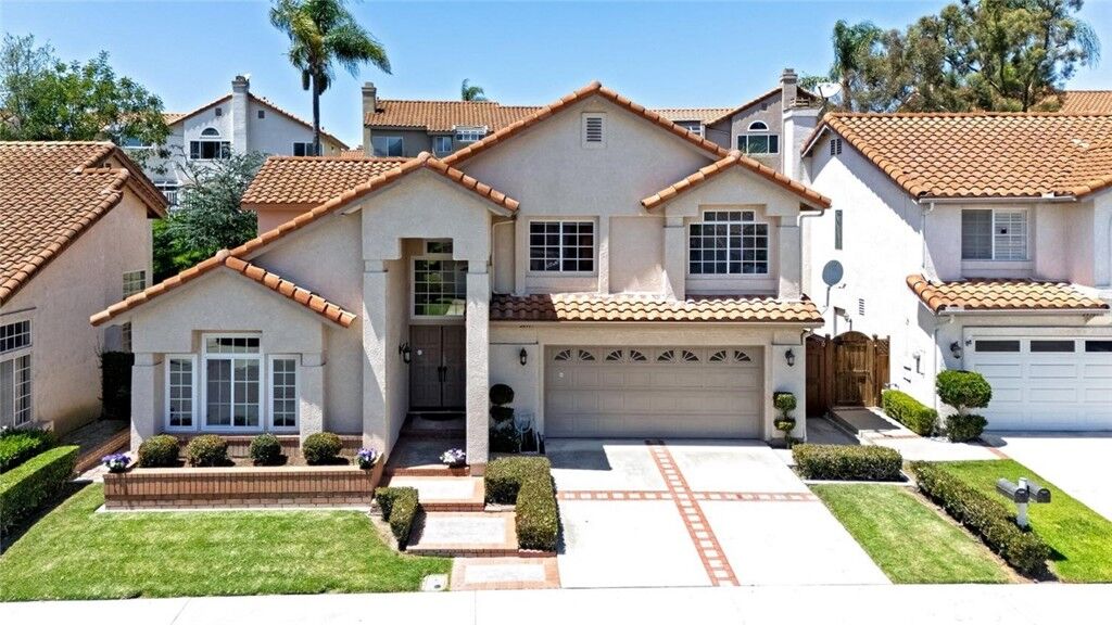 Property Photo:  24571 Kings Vw  CA 92677 