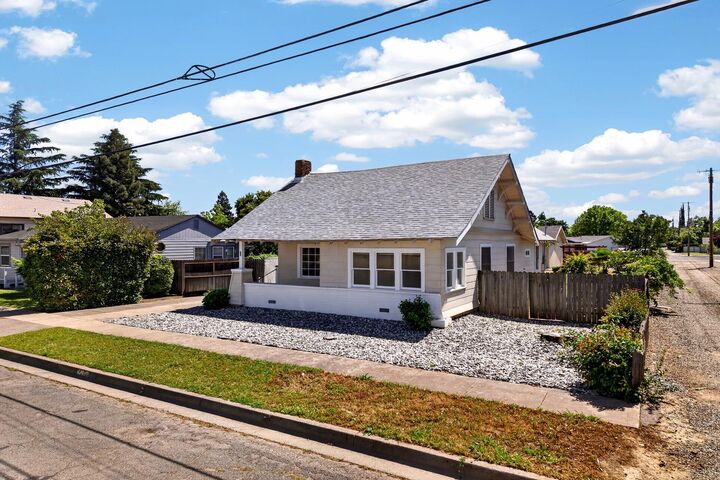 Property Photo:  1149 Laurel Street  CA 95948 
