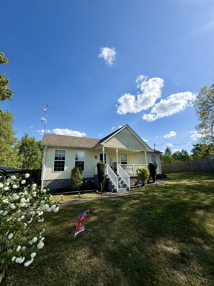 Property Photo:  129 Clifton Rd  TN 38464 
