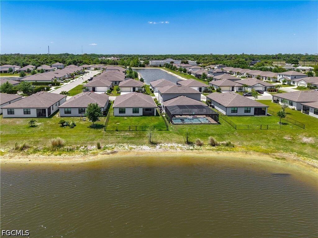 Property Photo:  16056 Enclaves Cove Drive  FL 33917 