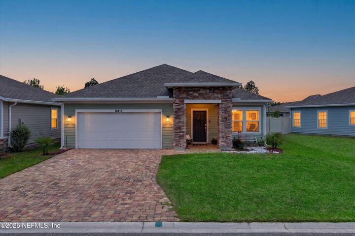 Property Photo:  10218 Powell Creek Court  FL 32222 