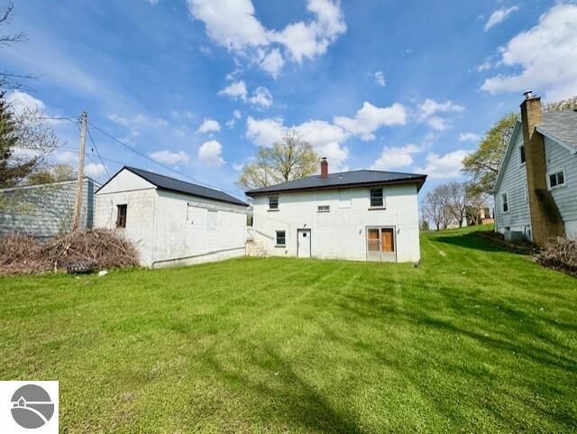 Property Photo:  520 S Franklin  MI 48880 
