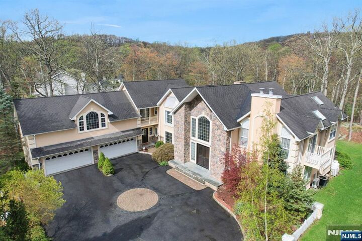 Property Photo:  12 Butternut Terrace  NJ 07405 