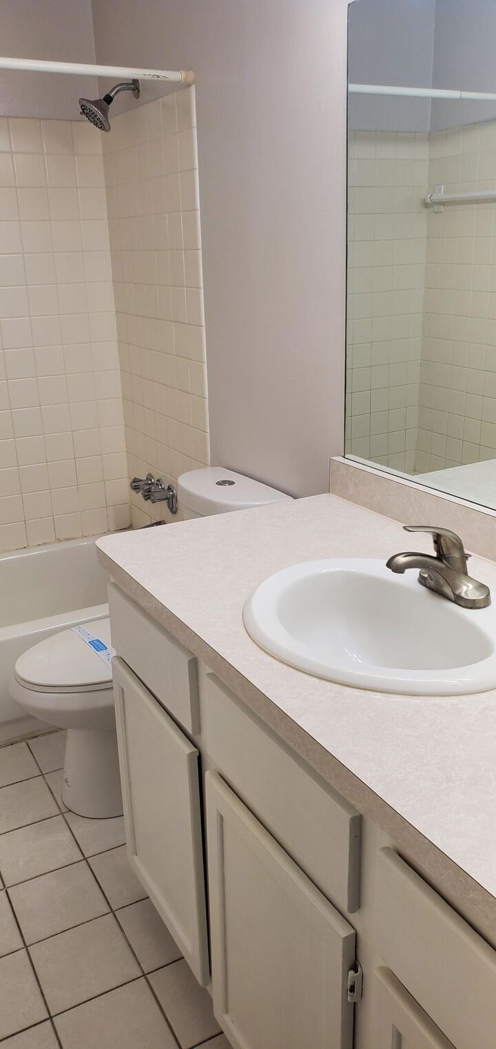 Property Photo:  1700 Four Oaks Road 321  MN 55121 