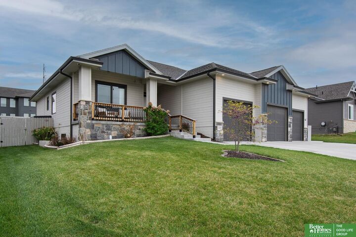 Property Photo:  11952 S 113th Street  NE 68046 