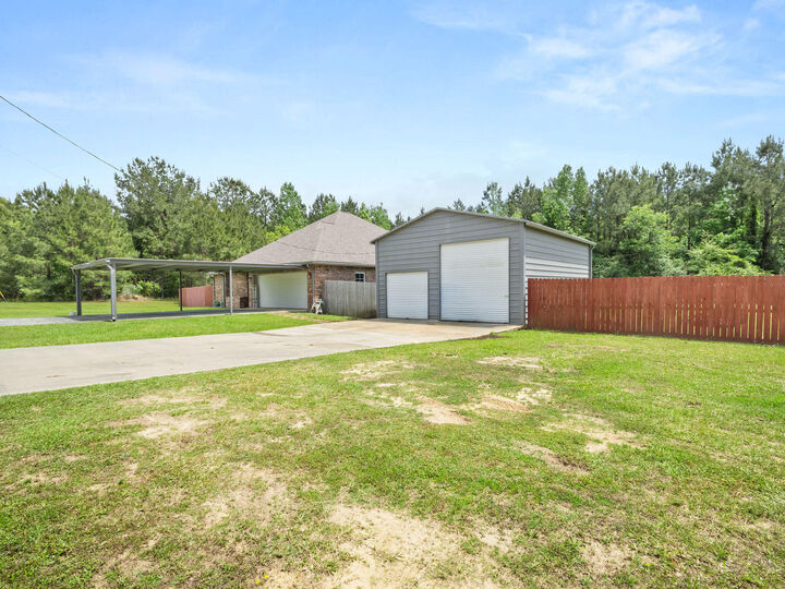 Property Photo:  315 Veterans  LA 71446 