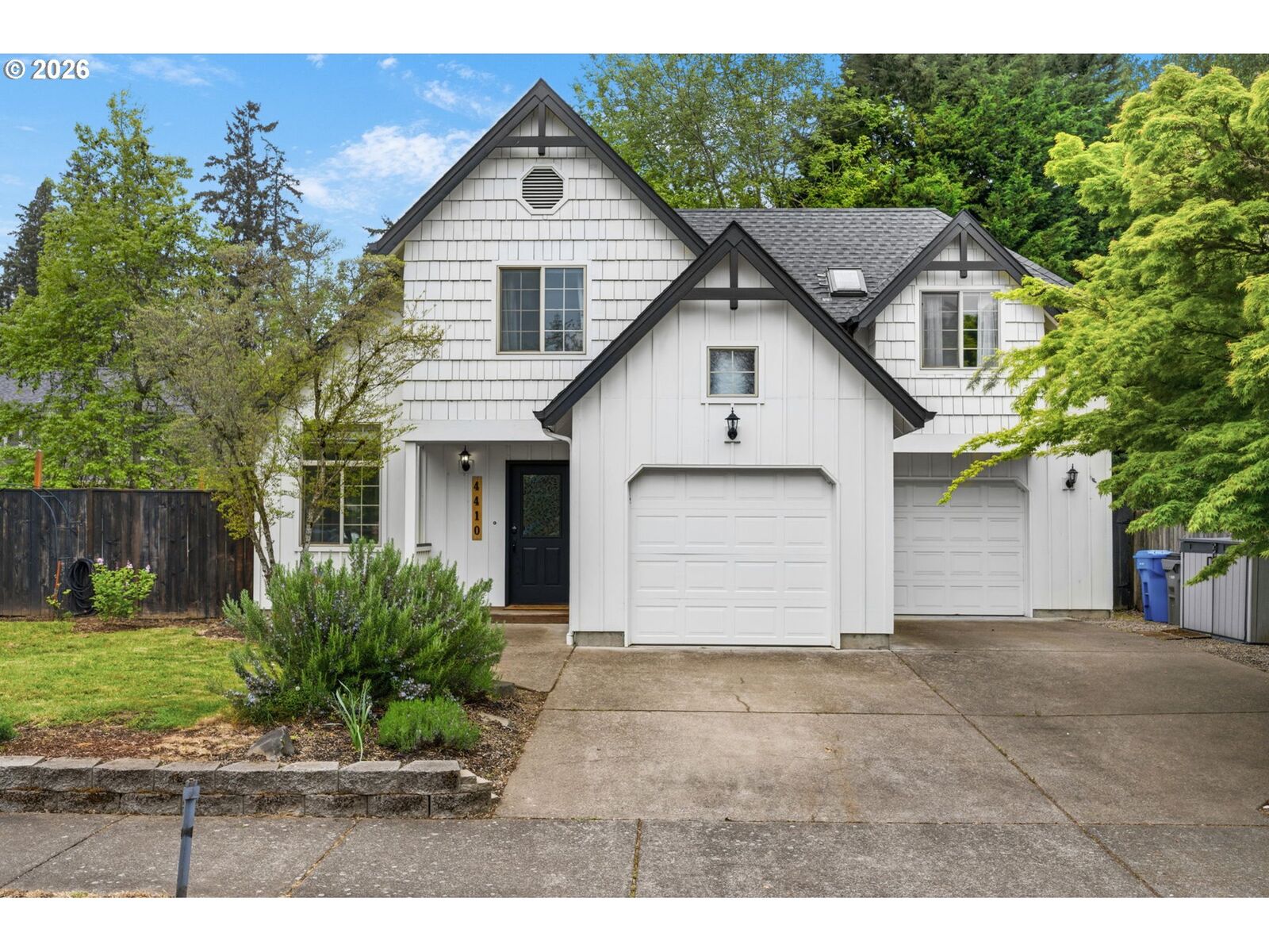Property Photo:  4410 Spring Meadow Ave  OR 97404 