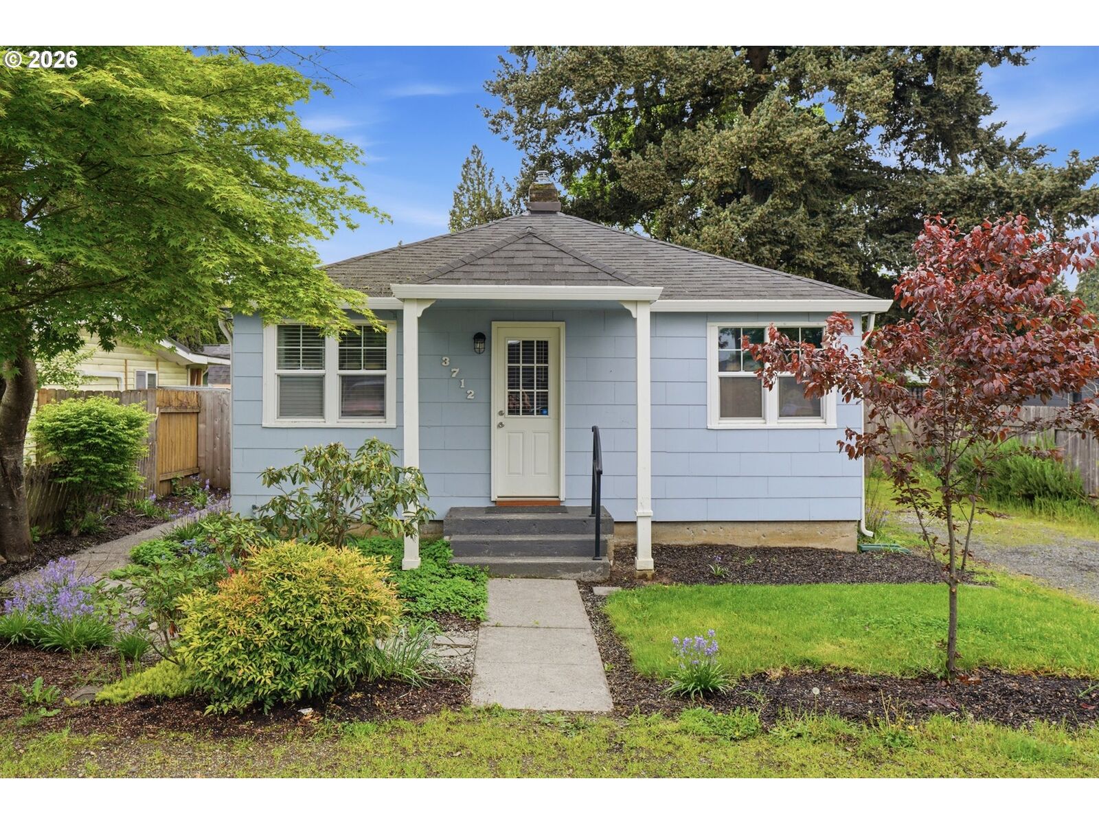 Property Photo:  3712 O St  WA 98663 