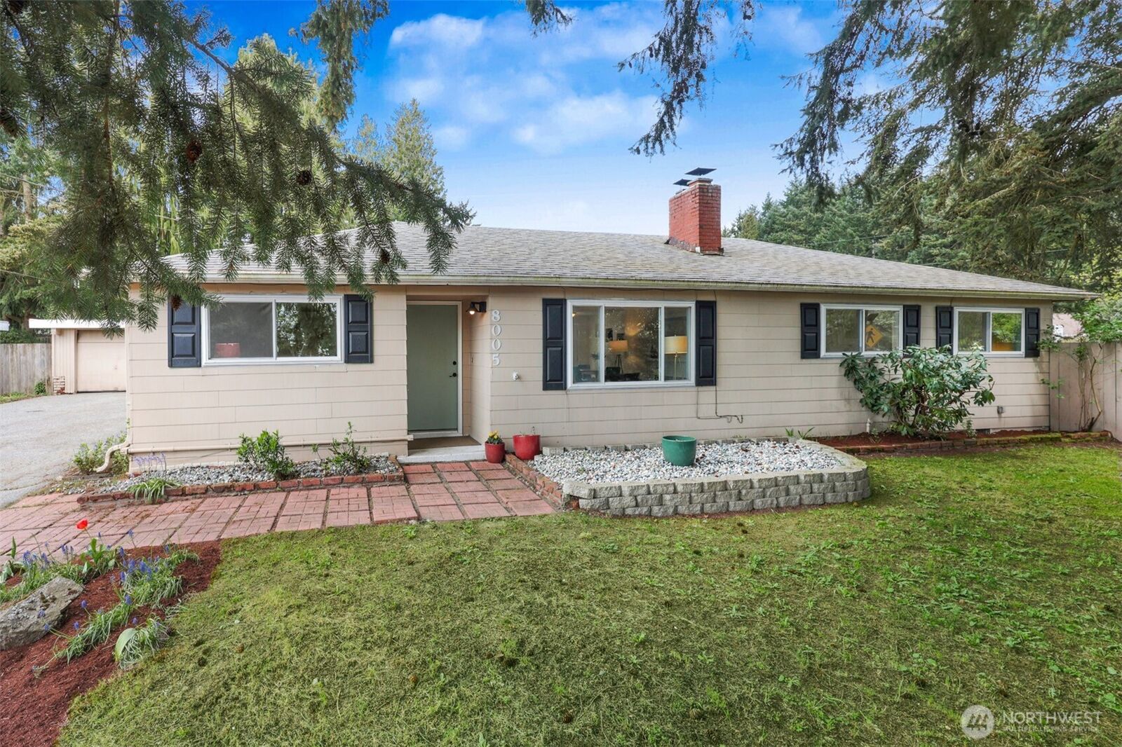 Property Photo: 8005 220th Street SW WA 98026