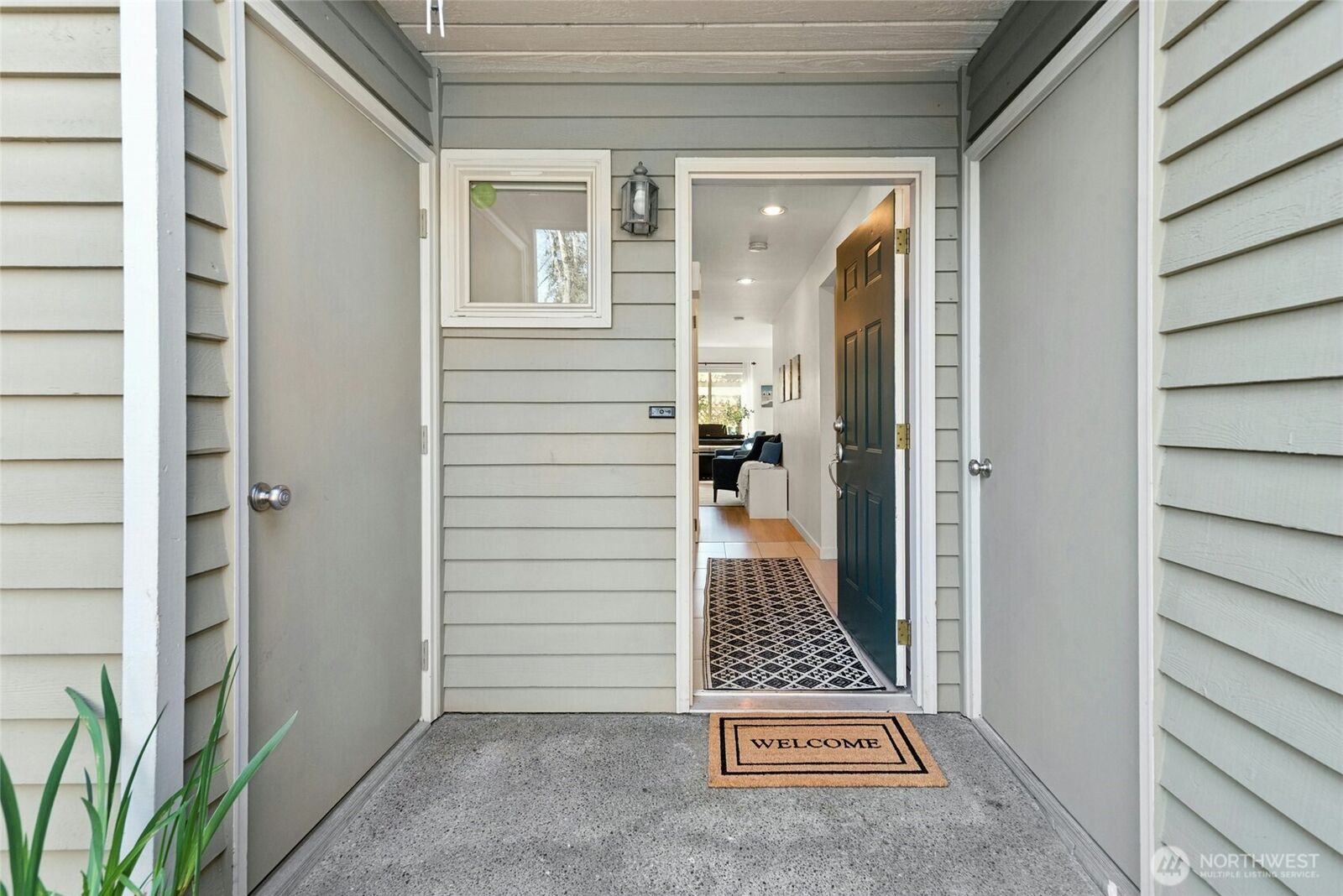 Property Photo:  447  7th Avenue  WA 98033 