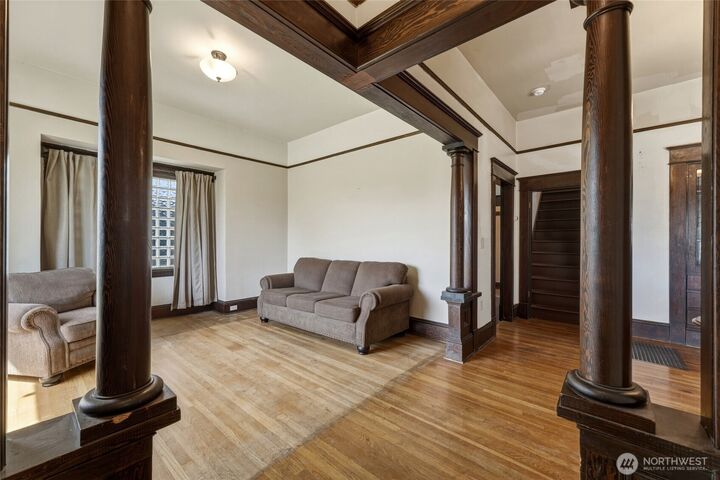 Property Photo:  1132 W Pine Street  WA 99362 