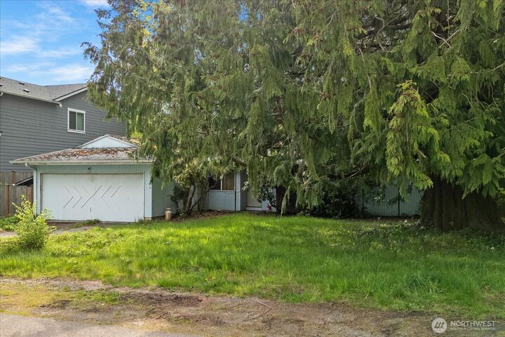 Property Photo:  15316  50th Place W  WA 98026 