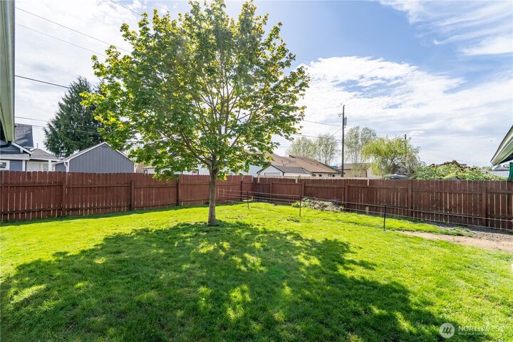 Property Photo:  821  Marsh Avenue  WA 98531 