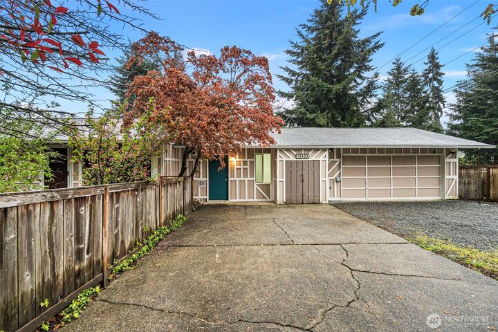 Property Photo: 14403 SE 139th Place WA 98059