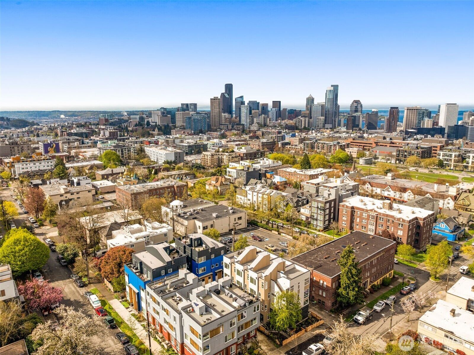 Property Photo:  1315 E Denny Way  WA 98122 