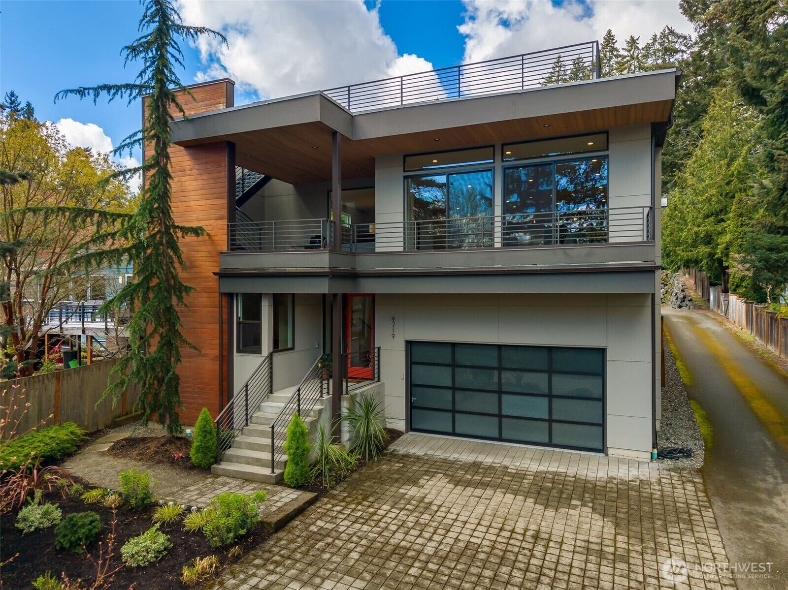 Property Photo:  9719  Lake Shore Boulevard NE  WA 98115 