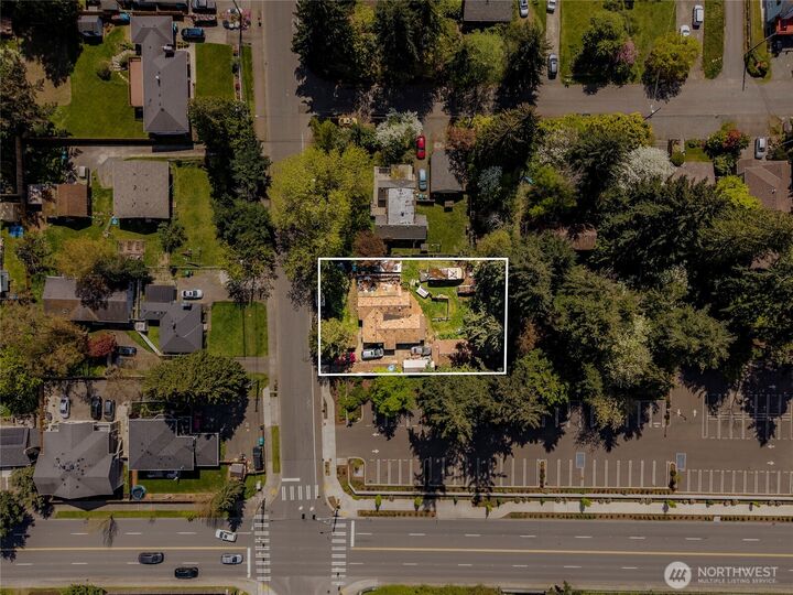 Property Photo:  17427  10th Avenue NE  WA 98155 
