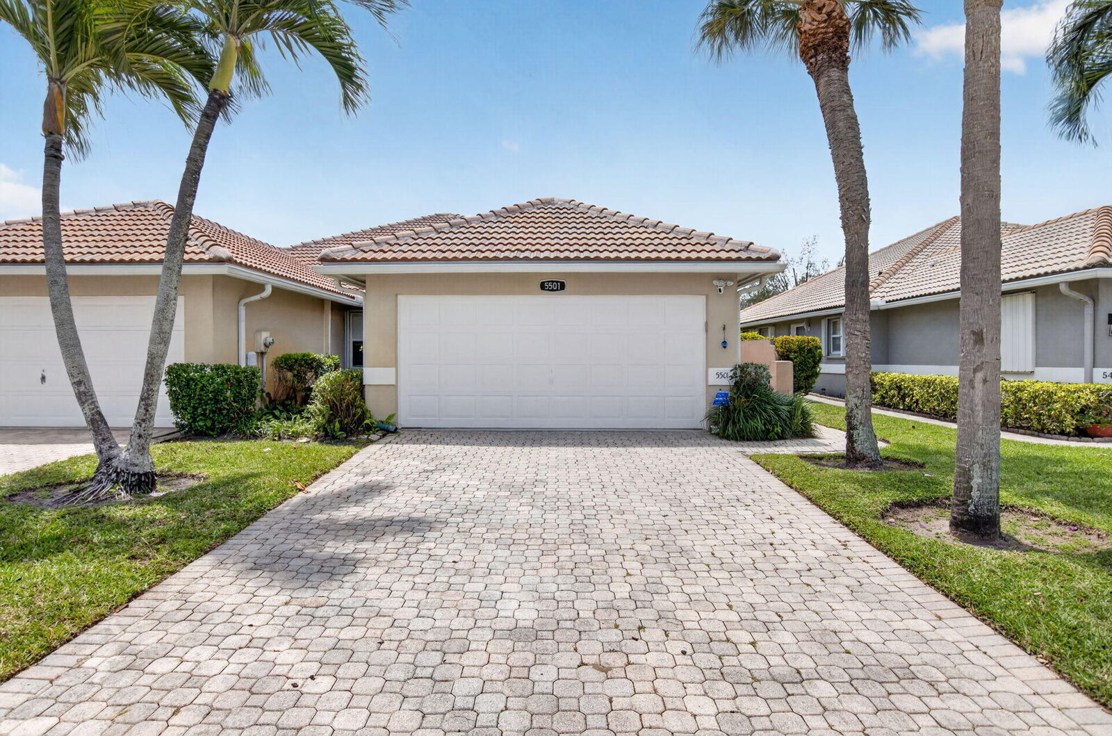 Property Photo:  5501 Grande Palm Circle  FL 33484 