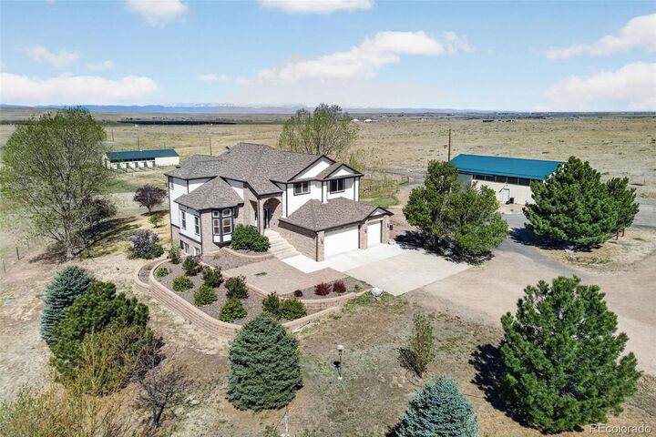 Property Photo:  3551 S Lookout Hill Street  CO 80137 