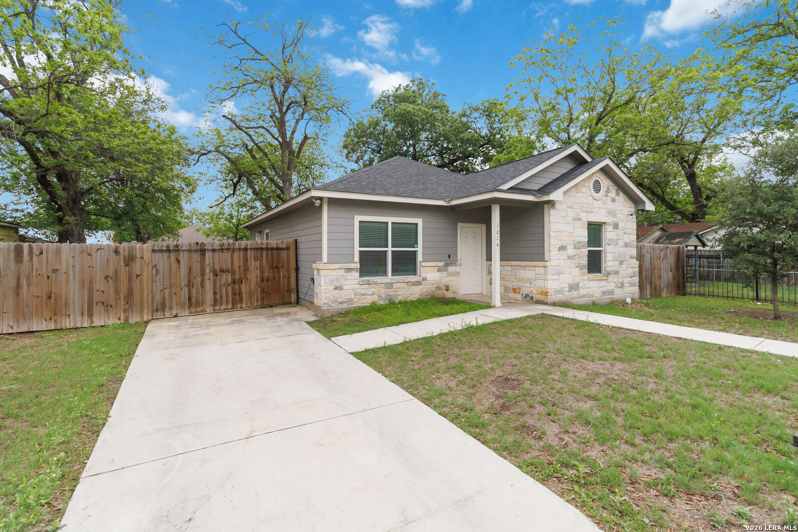 Property Photo:  1214 Chalmers Ave  TX 78211 