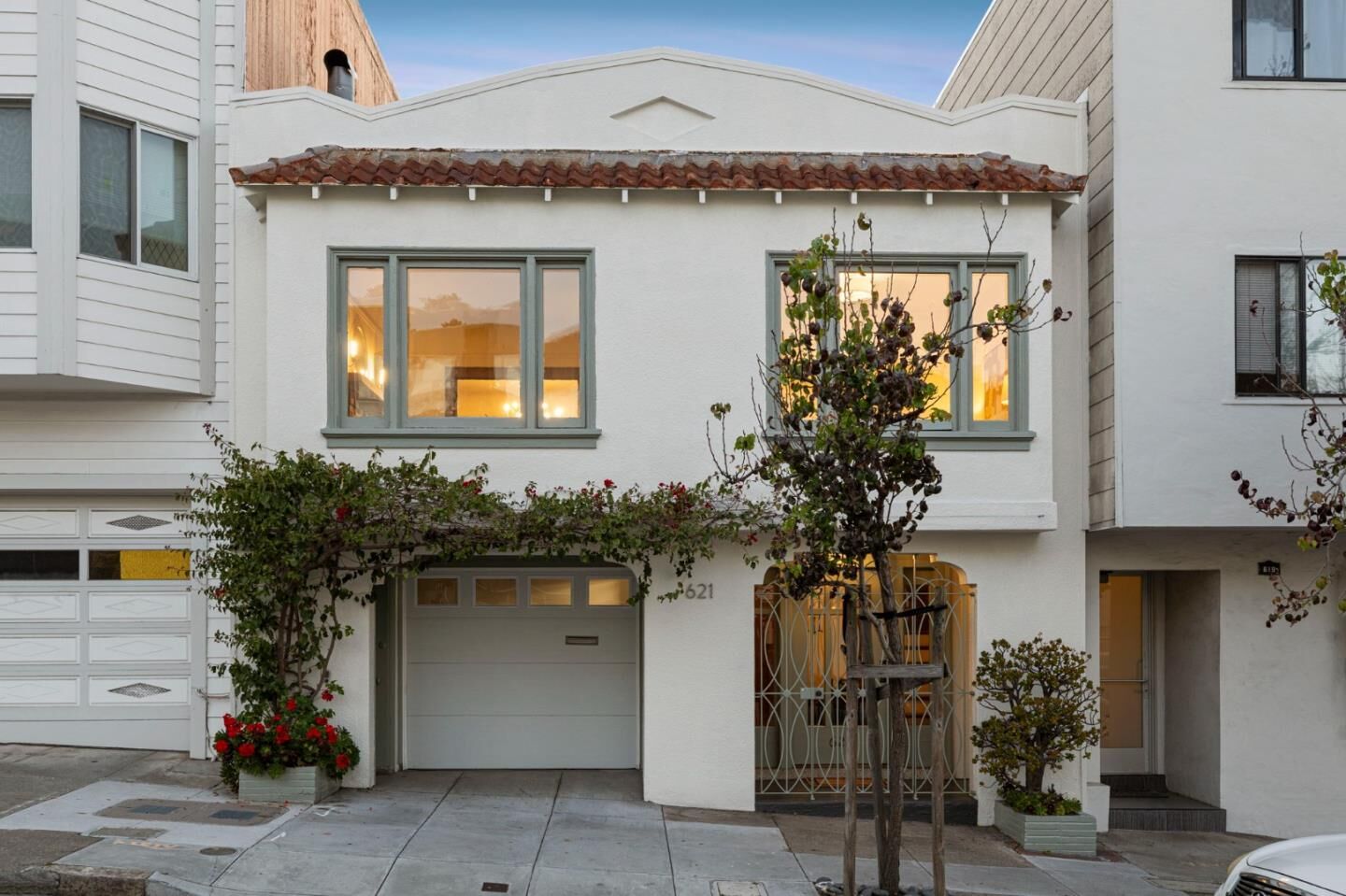 Property Photo:  621 25th Avenue  CA 94121 