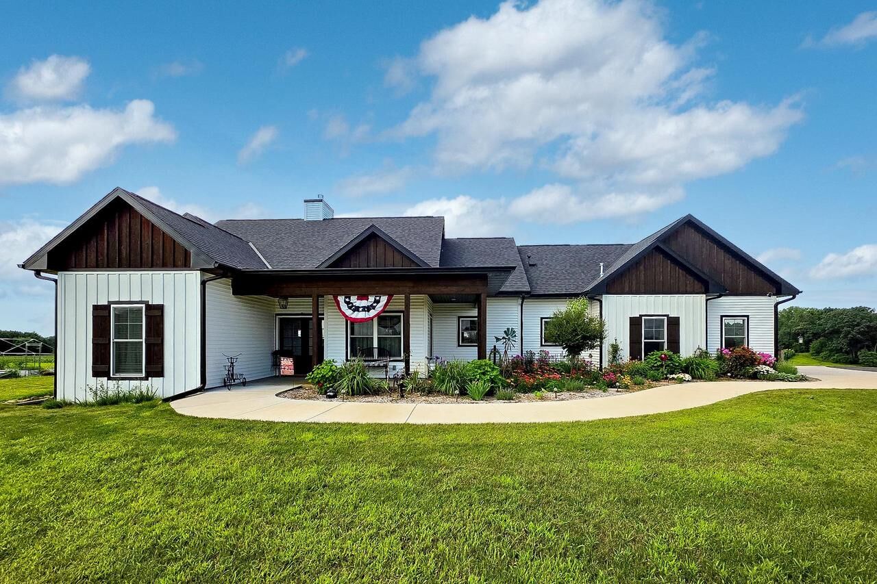 Property Photo:  N7117 Black Creek Road  WI 54968 