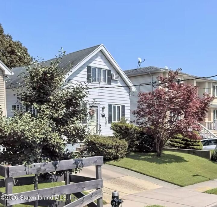 Property Photo:  117 Adams Avenue  NY 10306 