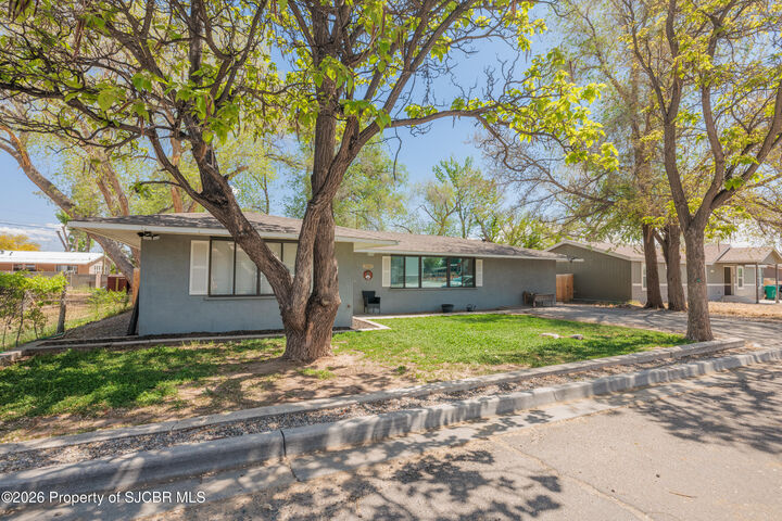 Property Photo:  2502 Avery Lane  NM 87402 