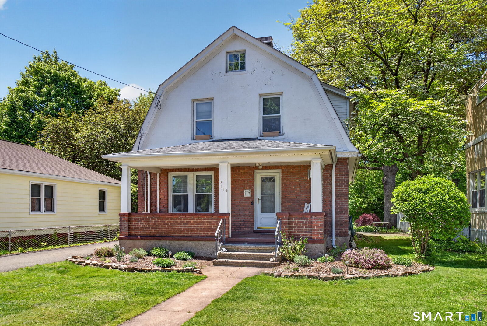 Property Photo:  142 Washington Avenue  CT 06518 