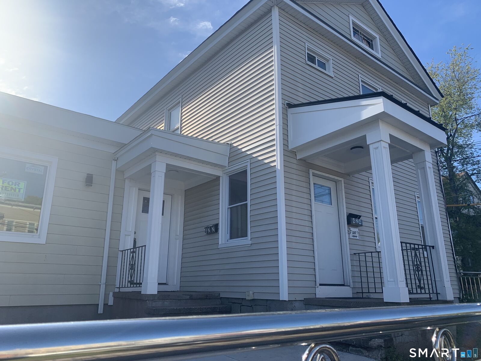 Property Photo: 422-424 Dixwell Avenue 2 CT 06511