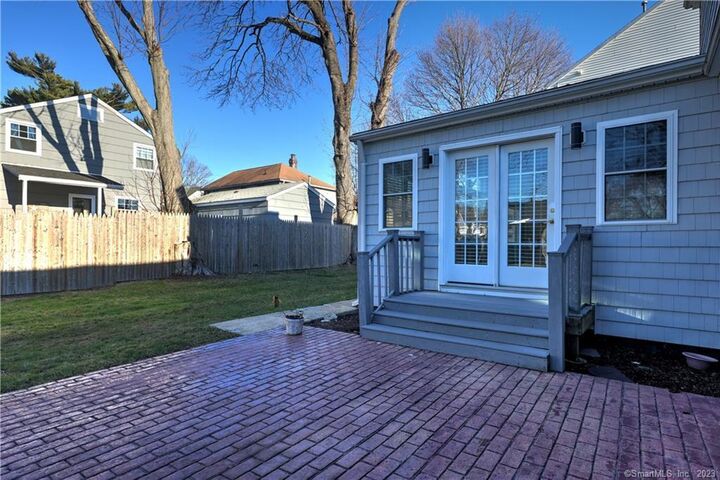 Property Photo:  22 Usher Street  CT 06460 