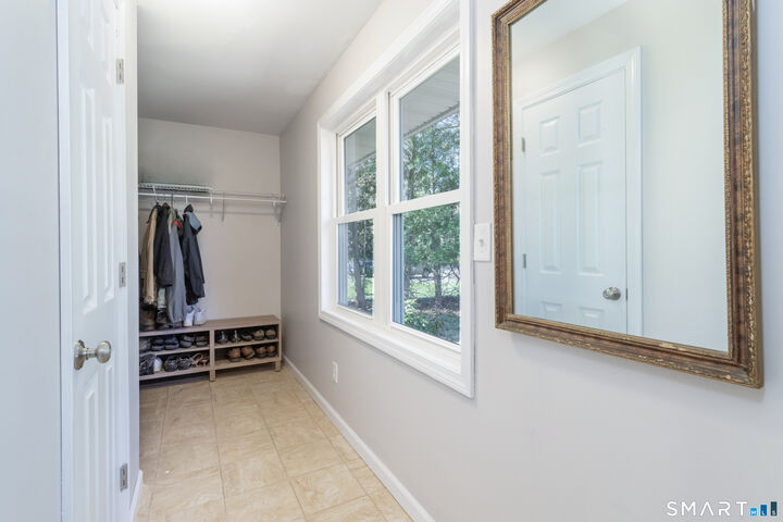 Property Photo:  8 Crestview Terrace  CT 06492 