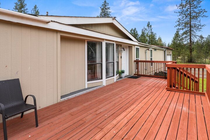 Property Photo:  27711 W Long Lake Rd  WA 99013 