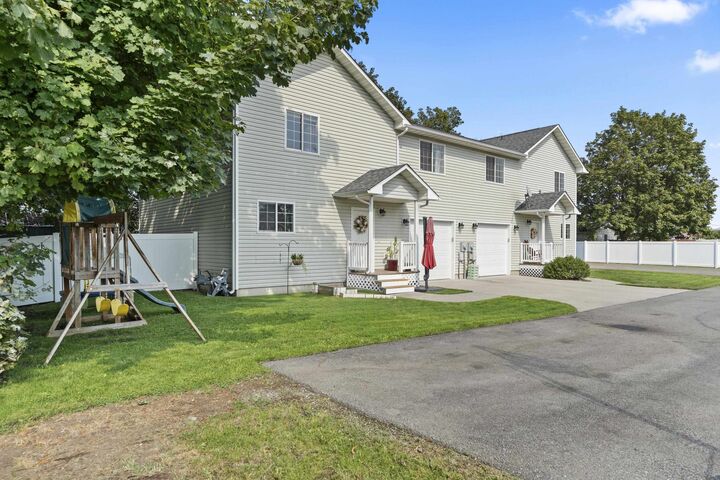 Property Photo:  10725 E Broadway Ave  WA 99206 