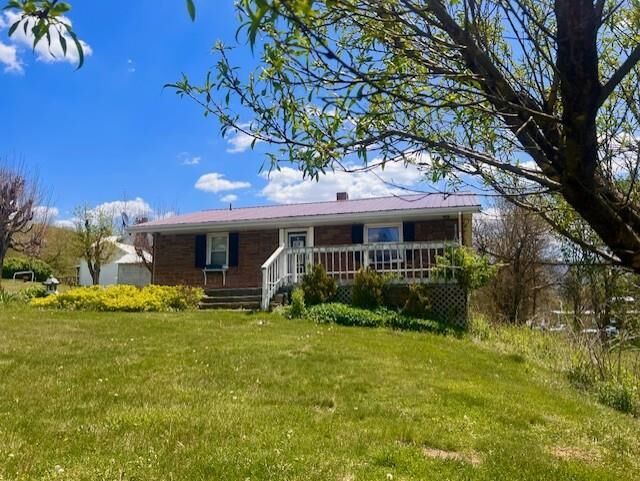 Property Photo:  18 Lee Street  VA 24315 