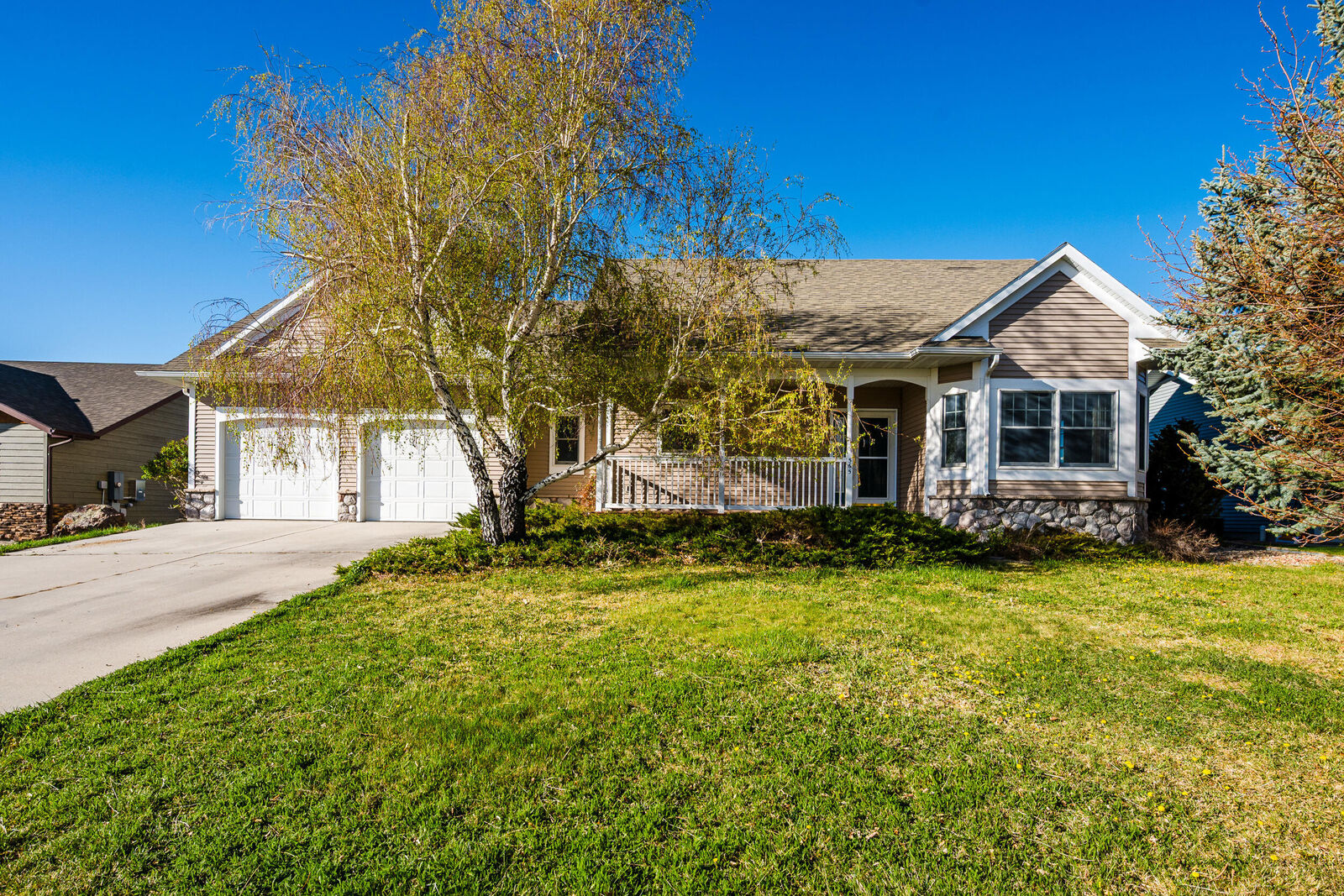 Property Photo:  565 S Pinnacle Drive  WY 82834 