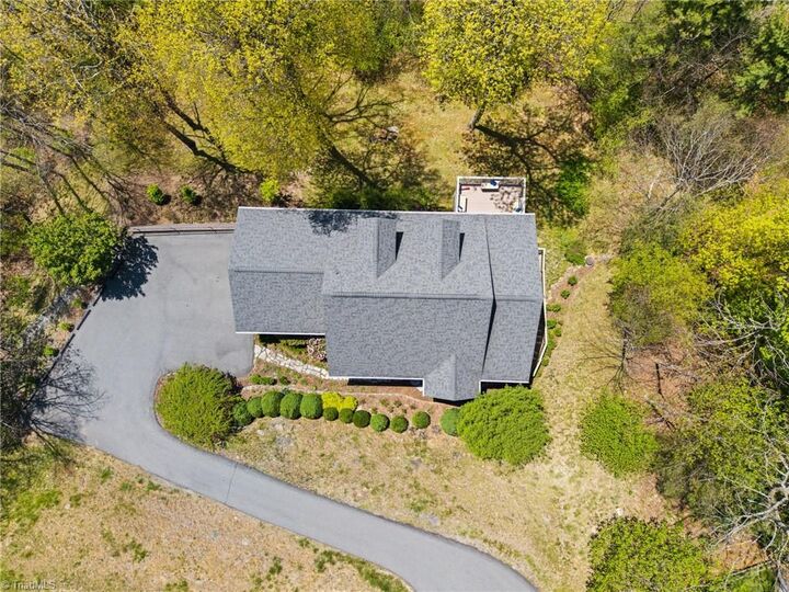 Property Photo:  480 N Ridge Circle  NC 28607 