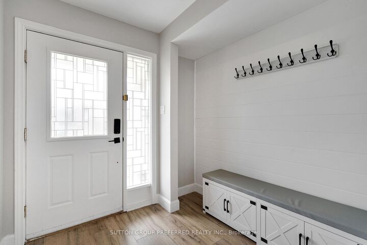Property Photo: 122 Laurel Street ON N6H 4X1