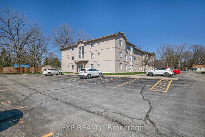 Property Photo: 107 Bond Street 303 ON L3V 1J7
