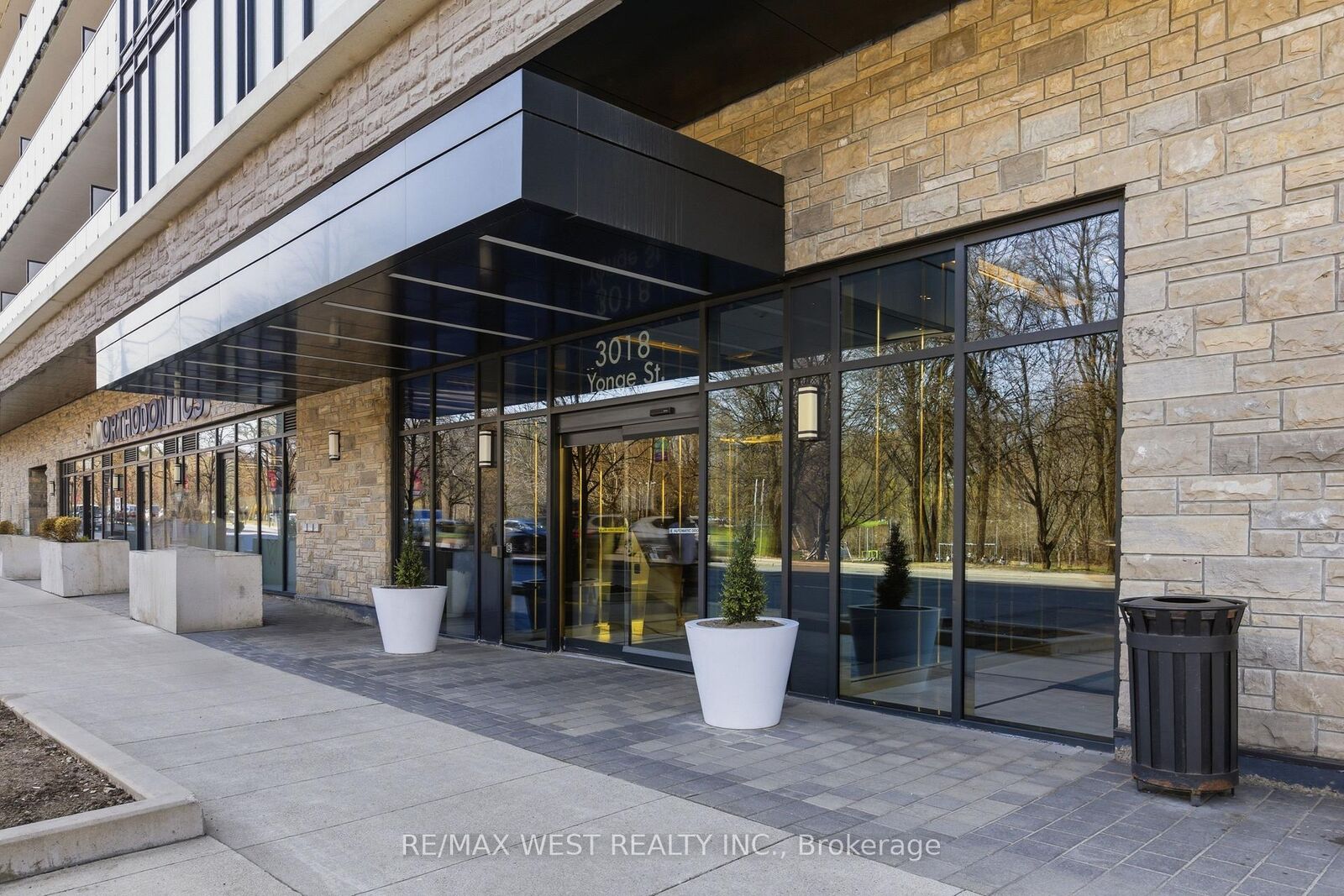 Property Photo: 3018 Yonge Street 617 ON M4N 2K8