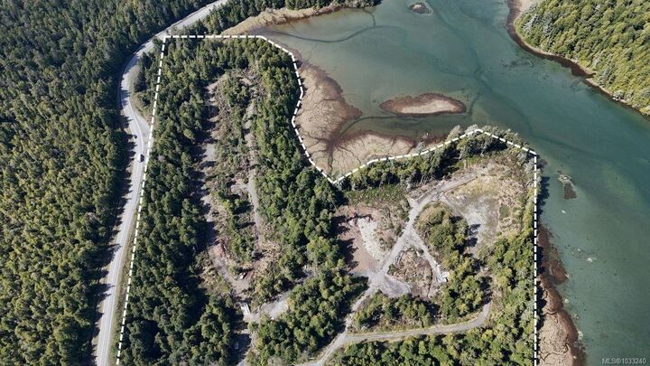 Property Photo:  221 Minato Rd  BC V0R 0A3 
