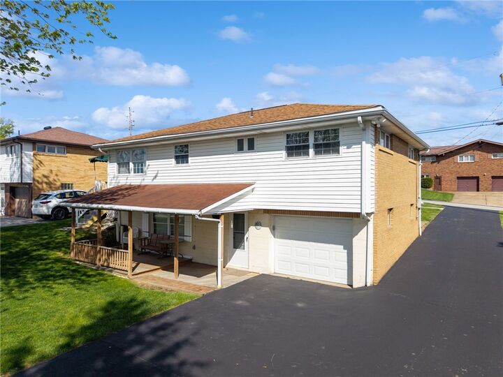 Property Photo:  1233 Hedy Lynn Dr  PA 15642 