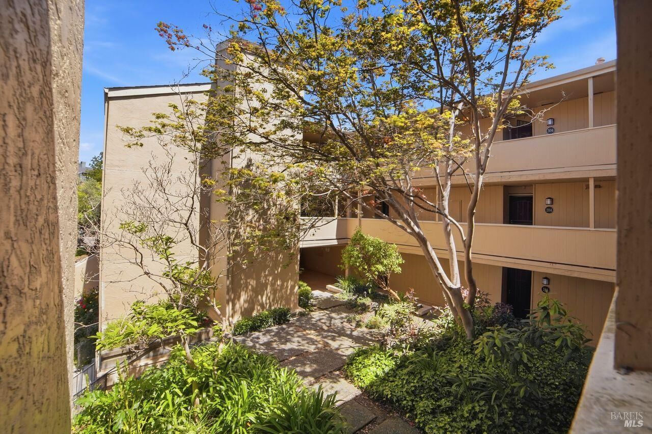 Property Photo:  1370 Townview Avenue 202  CA 95405 